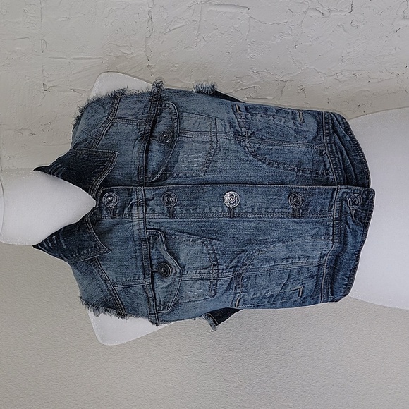 Candie’s Britney Spears Cropped Jean Vest Blue Distressed Denim Button Down Y2K - Picture 1 of 15